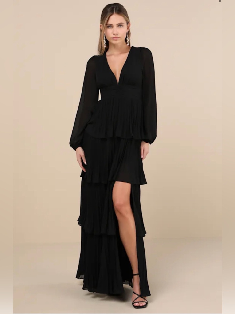 NWT lulus Black Long Sleeve Tiered Maxi Dress with Deep V and slit Large